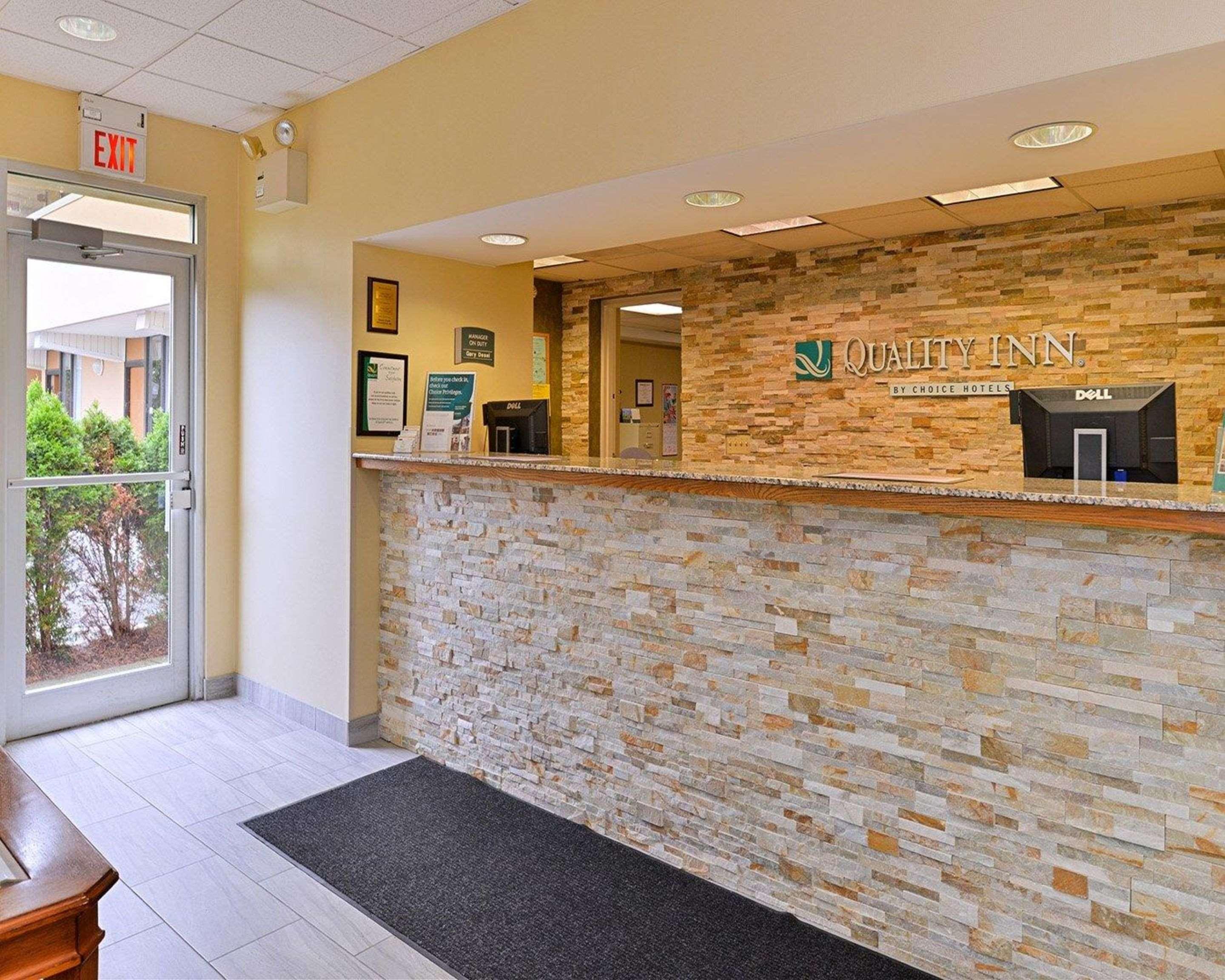 Quality Inn East Haven - New Haven Esterno foto