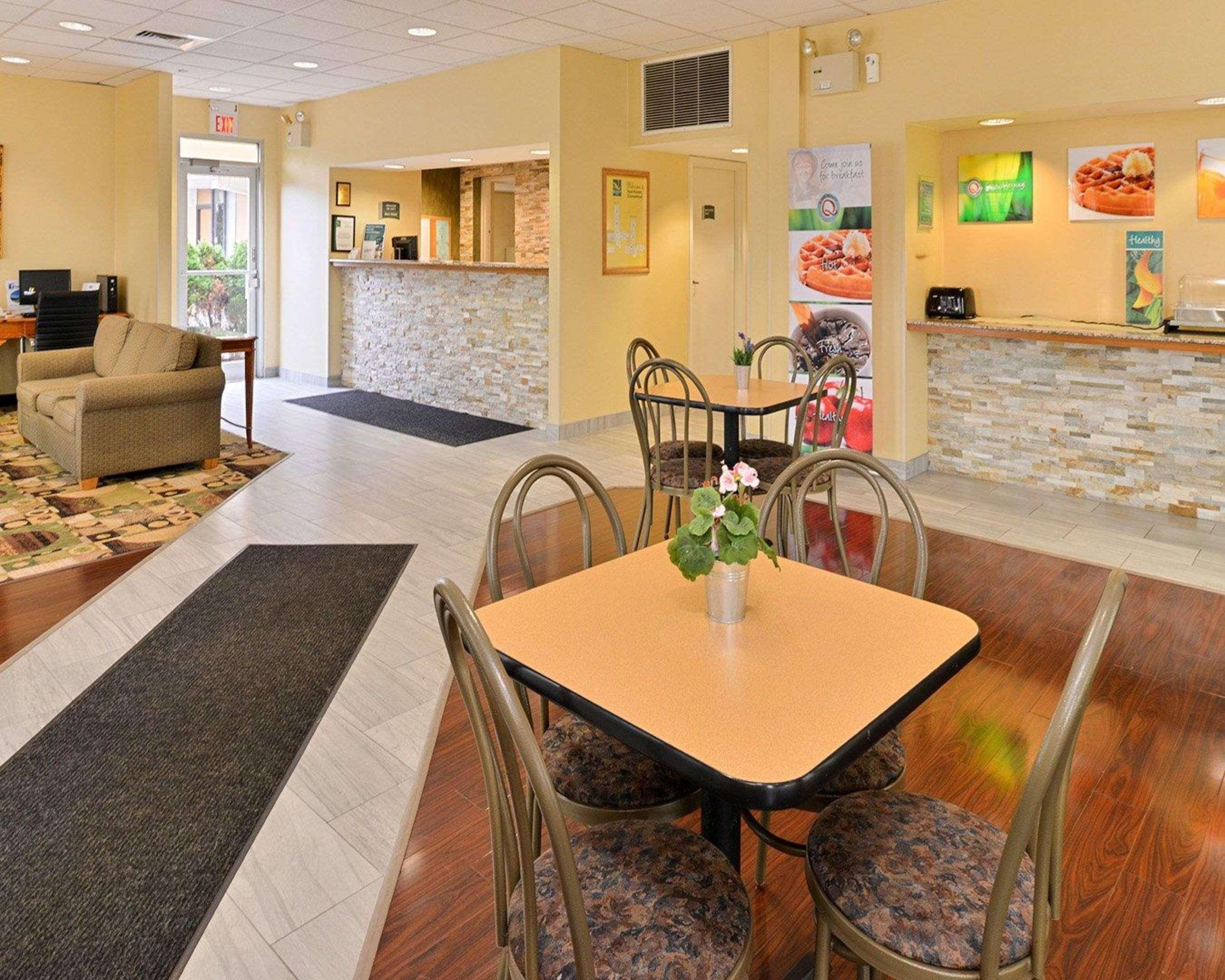 Quality Inn East Haven - New Haven Esterno foto