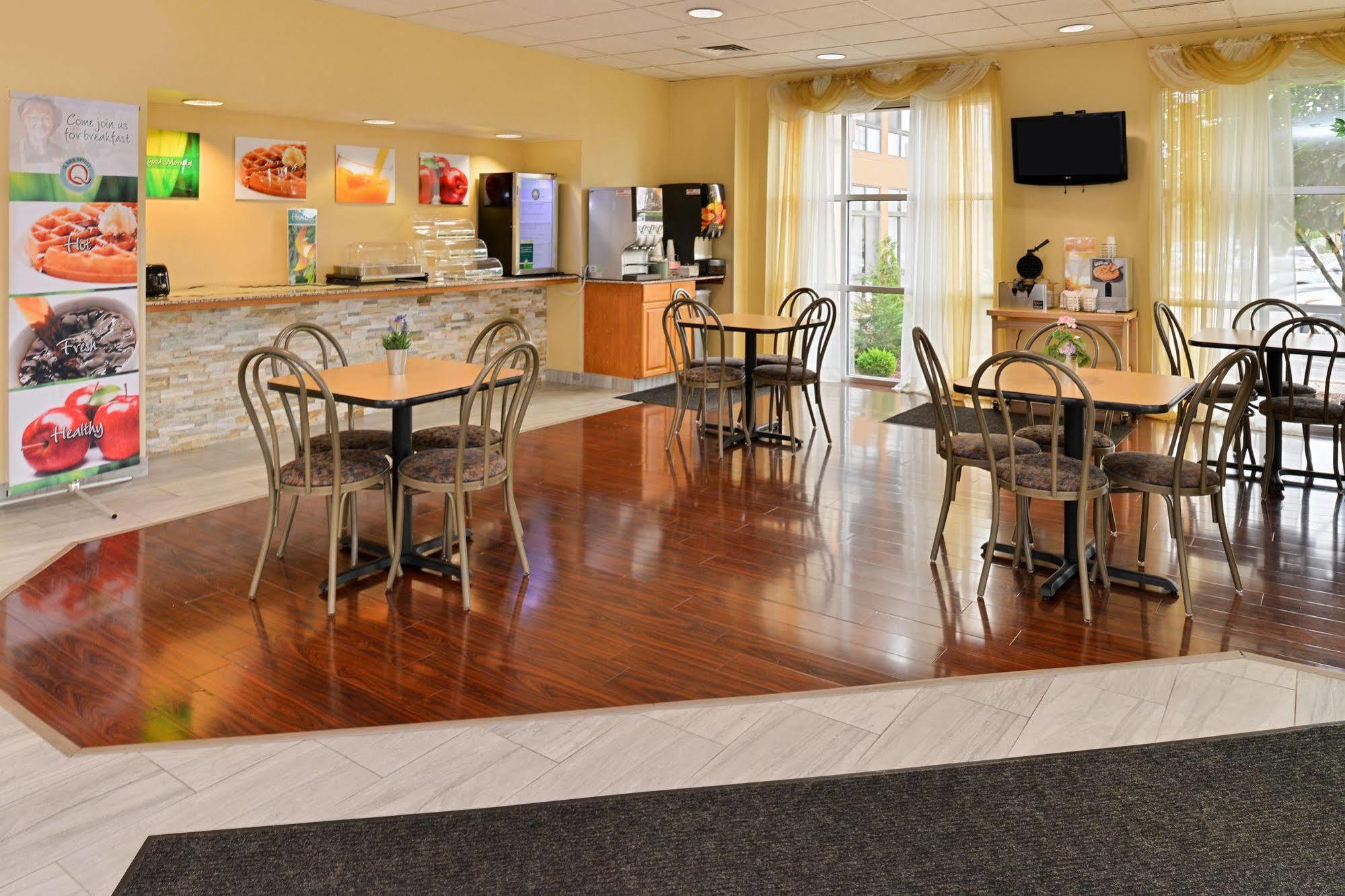 Quality Inn East Haven - New Haven Esterno foto